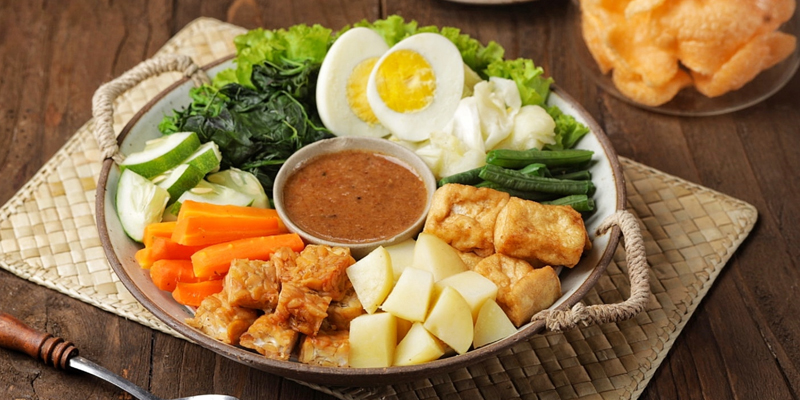What Is Gado-Gado? A Complete Guide to Indonesia’s Iconic Salad